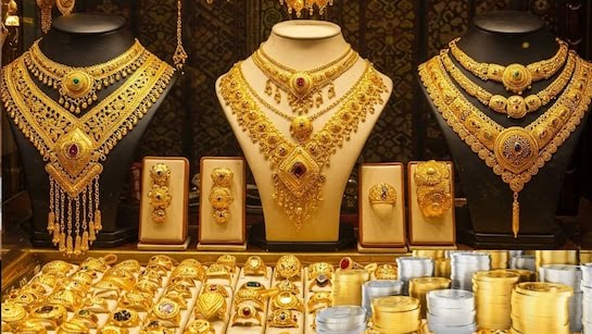 Gold-Silver Price: दीपावली के दिन सोना और चांदी में बड़ी गिरावट, सोना 4143 तो चांदी 11175 रुपये हुई सस्ती
