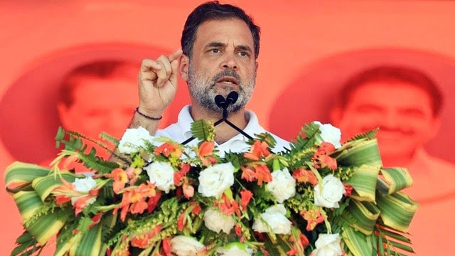 बिहार का परिणाम वाकई चौंकाने वाला है। हम एक ऐसे चुनाव में जीत हासिल नहीं कर सके, जो शुरू से ही निष्पक्ष नहीं था - राहुल गांधी