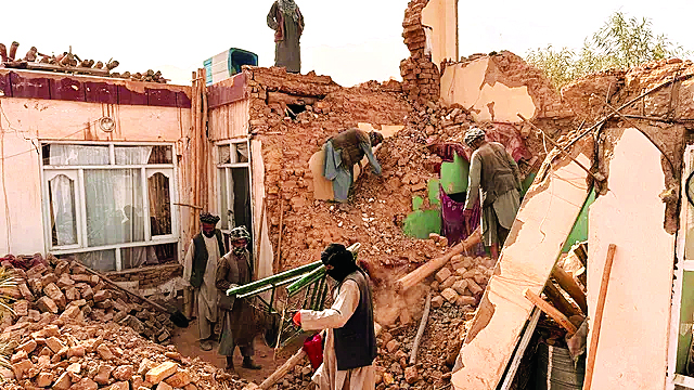 अफगानिस्तान में भूकंप से आठ लोगों की मौत, भारत और पाकिस्तान में भी झटके