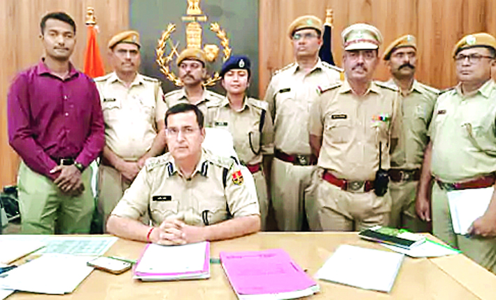 फर्जी गैंगस्टर बनकर व्यापारियों से 1.40 करोड़ की फिरौती मांगी