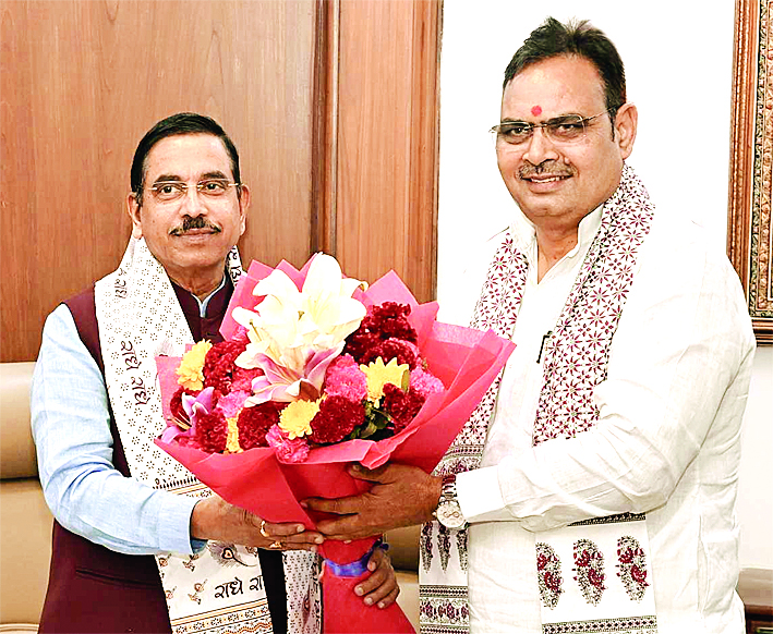 मुख्यमंत्री भजनलाल शर्मा की केन्द्रीय मंत्री प्रलहाद जोशी एवं डॉ. मनसुख मांडविया से शिष्टाचार भेंटऊर्जा क्षेत्र, विकास एवं रोजगार को लेकर हुई चर्चा