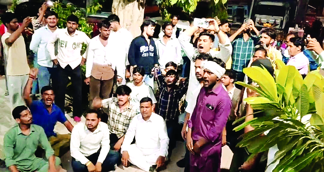 वेयरहाउस में मजदूर की मौत के बाद बढ़ा विवाद, चाकसू थाने में देर रात हंगामा