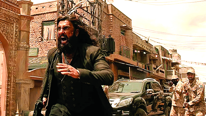 महज 11 दिनों में वर्ल्डवाइड कमाए 1350 करोड़, तीसरी हाईएस्ट ग्रॉसिंग बॉलीवुड फिल्म बनी धुरंधर 2