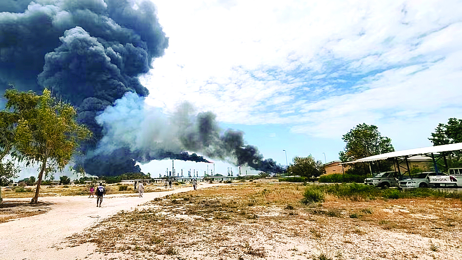 सीजफायर के चंद मिनटों बाद ही अमेरिका ने फिर किया ईरान पर हमला, ईरानी ऑयल रिफाइनरी को बनाया निशाना, फिर ईरान ने कुवैत पर किया हमला