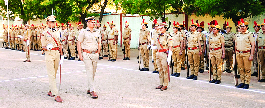 पुलिस दिवस समारोह में 129 पुलिसकर्मी सम्मानित