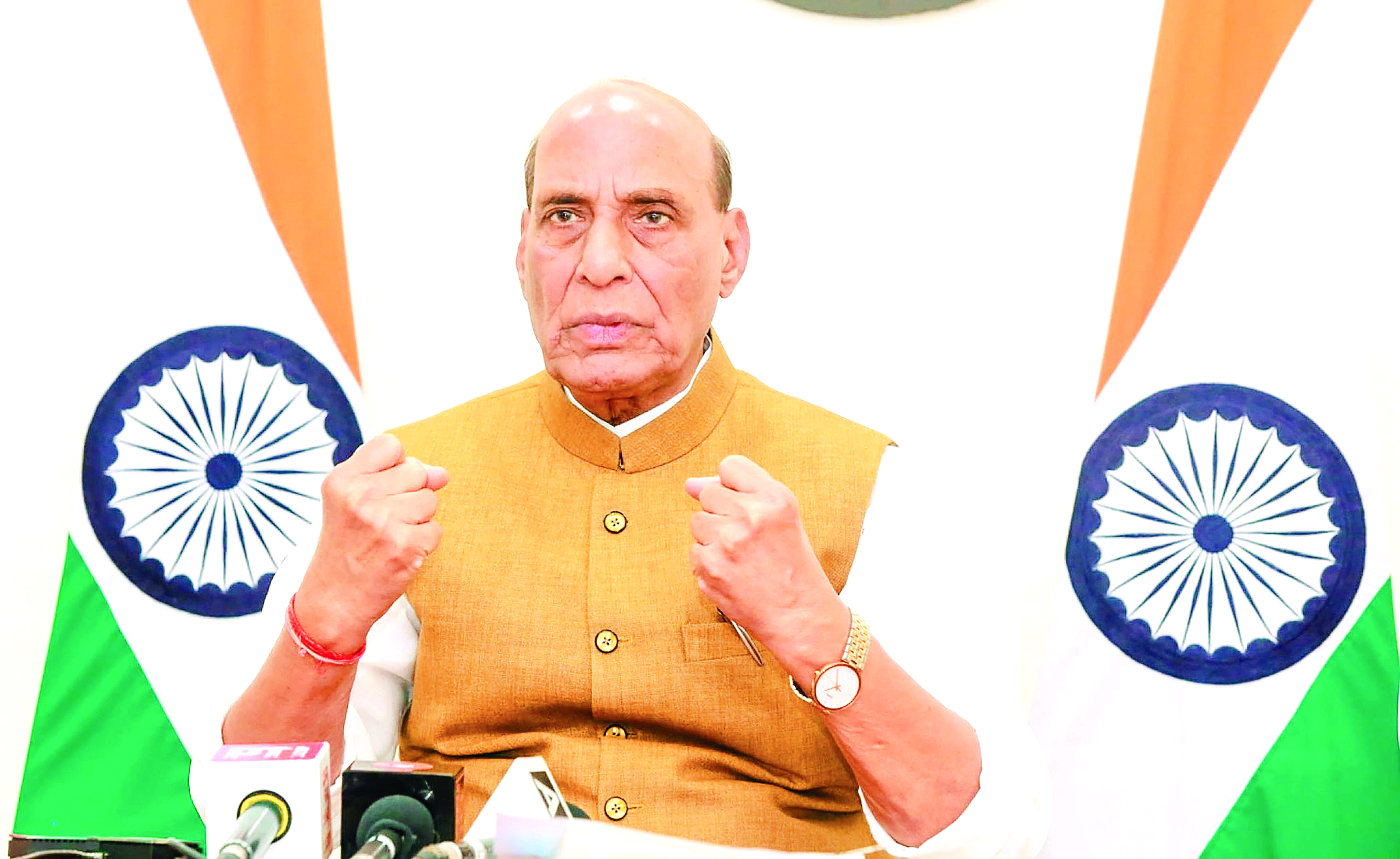 रक्षामंत्री राजनाथ सिंह की बड़ी बैठक के बाद 24 घंटे निगरानी का प्लान तैयार, पश्चिम एशिया संकट पर एक्शन में मोदी सरकार