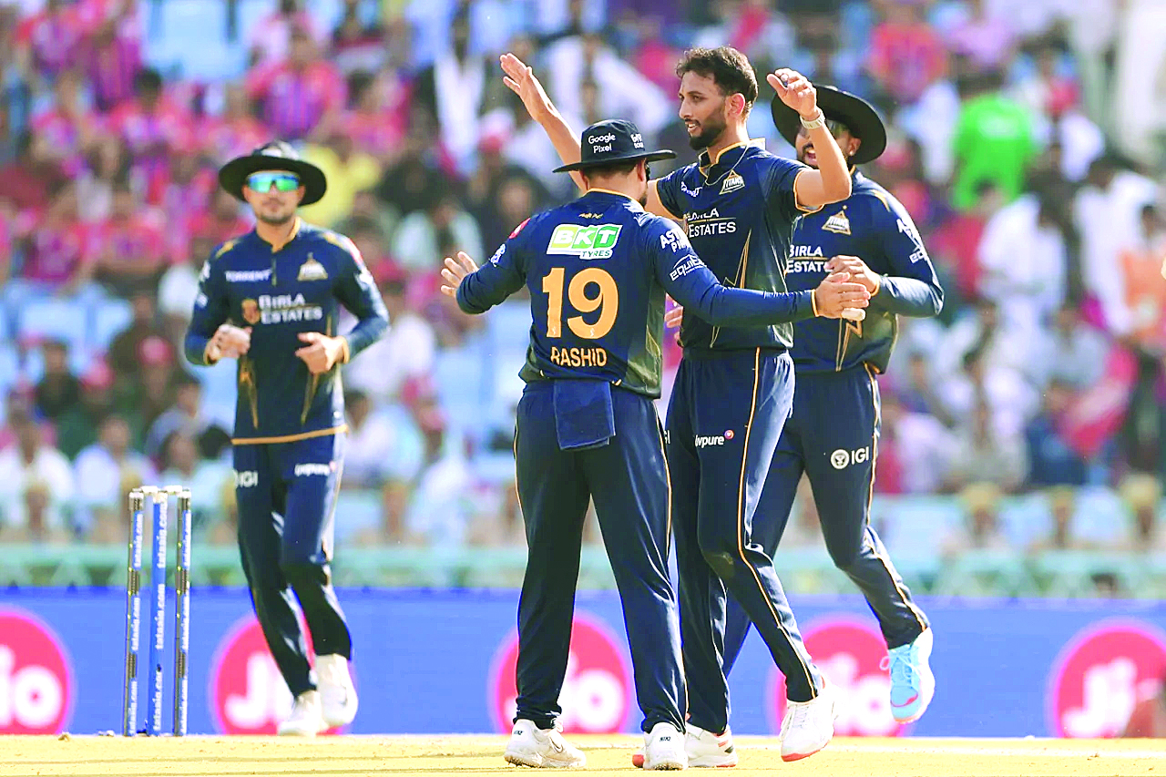गुजरात टाइटंस ने लखनऊ सुपर जायंट्स को 7 विकेट से हराया, प्रसिद्ध कृष्णा ने 4 विकेट झटके