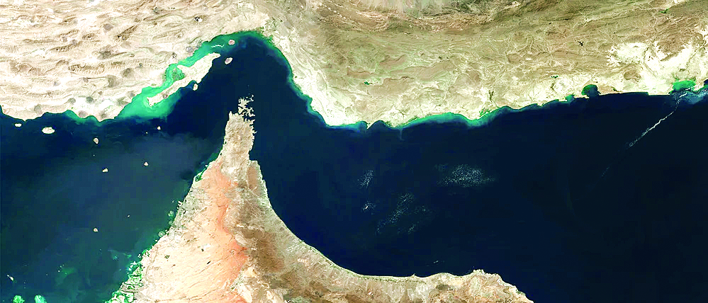 ईरान ने अमेरिका को चेतावनी दी - होर्मुज स्ट्रेट और उसके बंदरगाहों को निशाना बनाया गया, तो फारस की खाड़ी और ओमान सागर में कोई भी पोर्ट सुरक्षित नहीं रहेगा