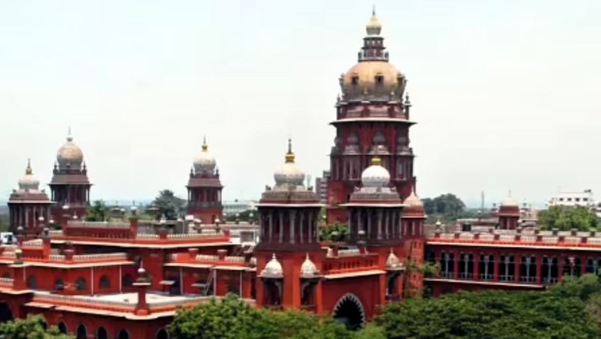 भगवान के लिए सब बराबर, वे मंत्री-विधायक का इंतजार नहीं करते