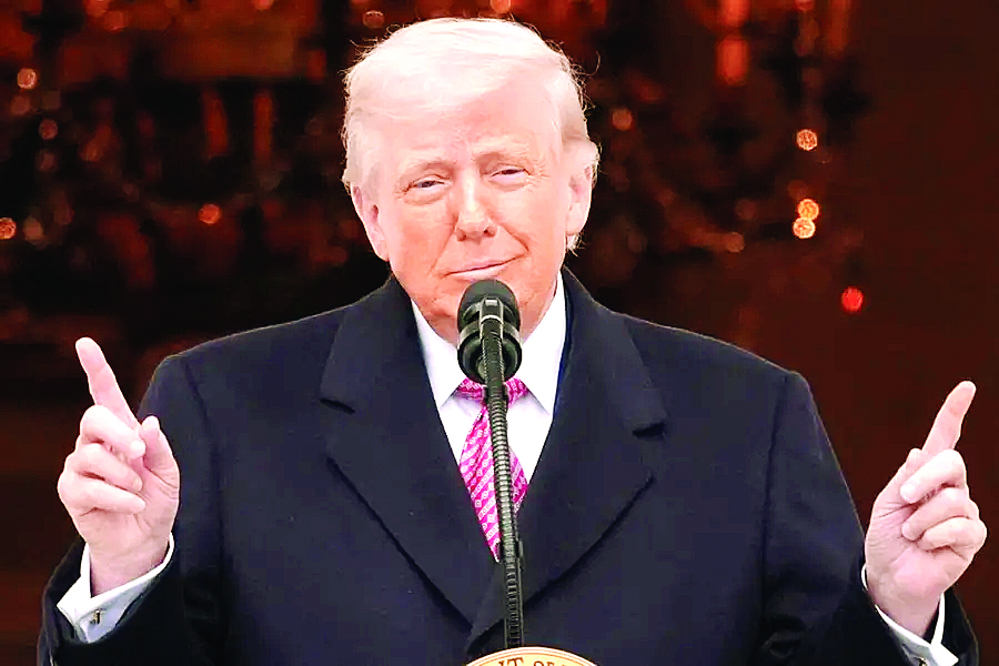 ट्रंप ने ट्रुथ सोशल पर पोस्ट शेयर की- ‘ईरान ने अमेरिका से युद्धविराम की मांग की’