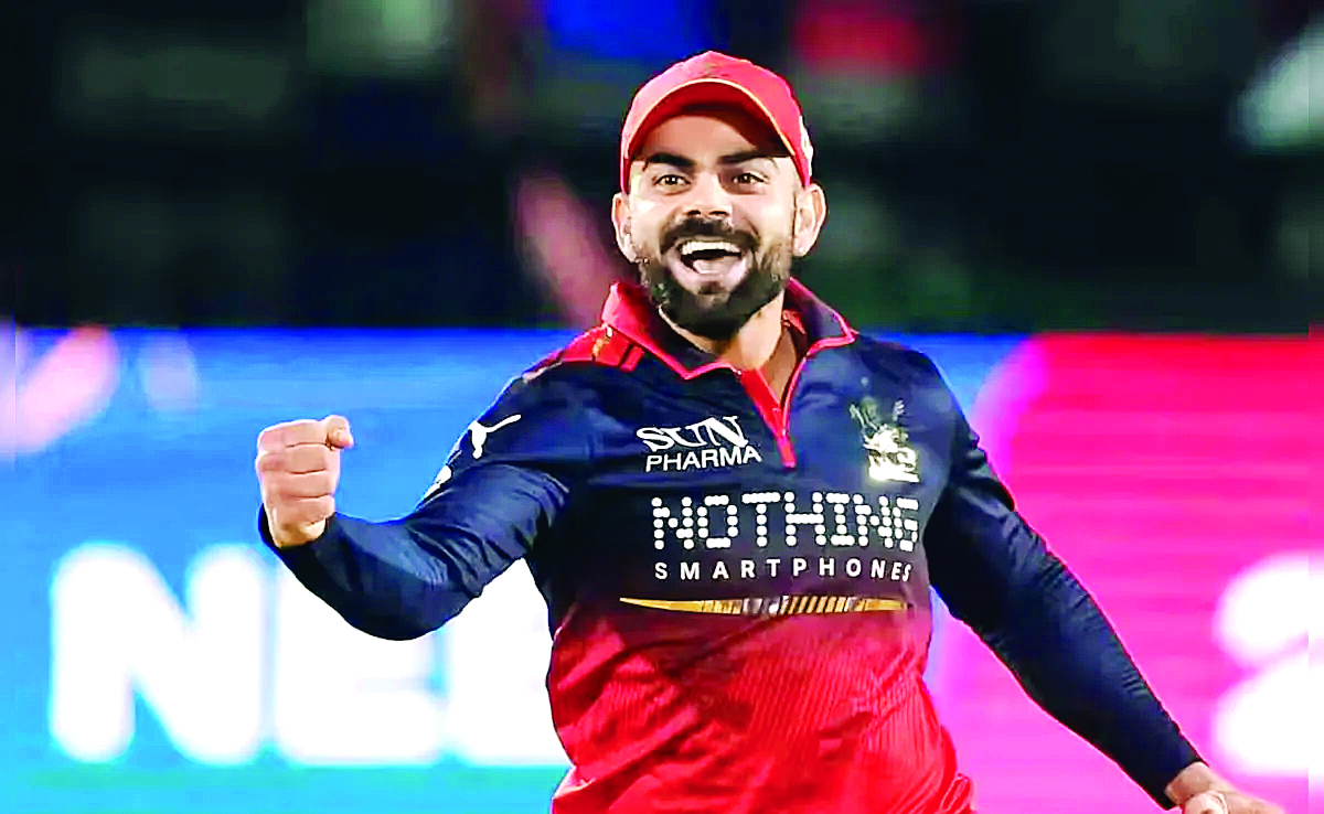 आईपीएल: सबसे अमीर खिलाडिय़ों में नाम शुमार हुआ विराट कोहली का, धोनी और रोहित शर्मा को आईपीएल फीस में पछाड़ा, अब तक कमाए 230 करोड़ रुपए