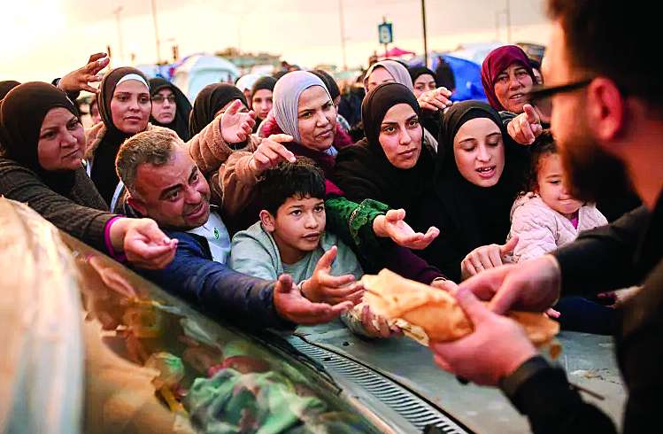 लेबनान में भुखमरी से जूझ रहे लाखों लोग